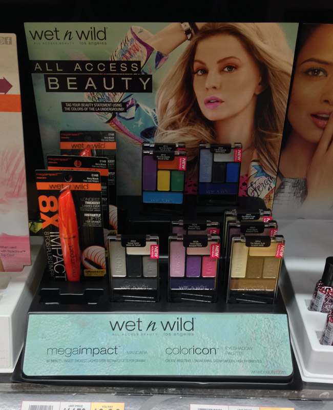 PDQ displays vs floor displays vs pallet displays PDQ displays vs floor displays vs pallet displays